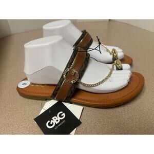 GBG LosAngeles Loona flat toe-ring chain sandal logo print gold chain hardware 9